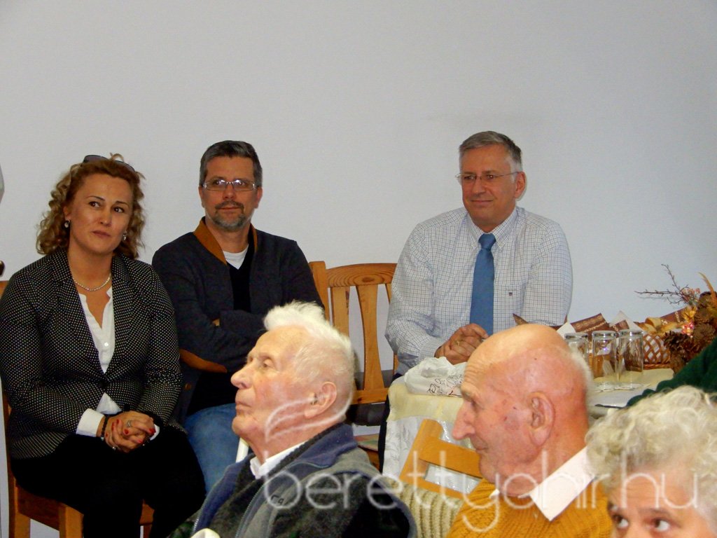 A szépkorúakat köszöntötték 10